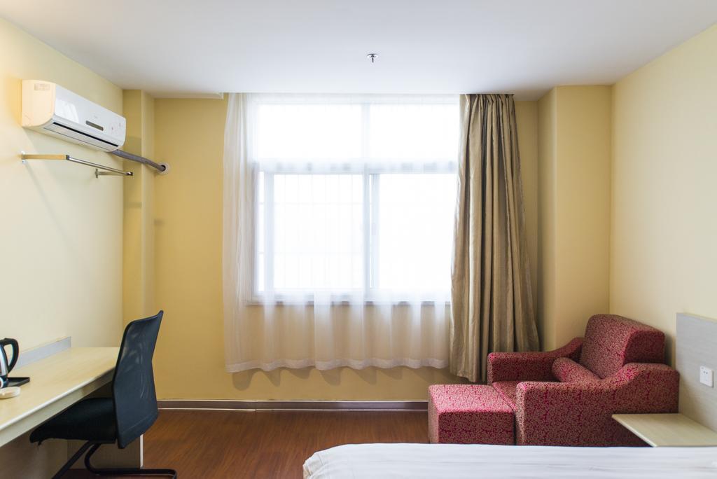 ฮั่นถิง โฮเทล เซี่ยงไฮ้ ผู่ตงแอร์พอร์ต Hotel ภายนอก รูปภาพ